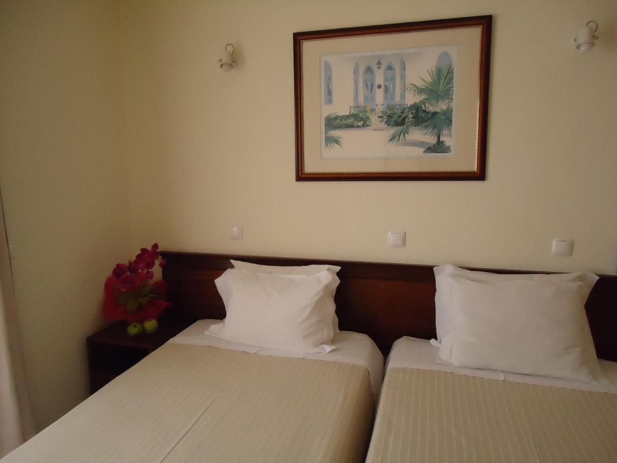 Boutique Hotel Marina S. Roque Lagos Esterno foto