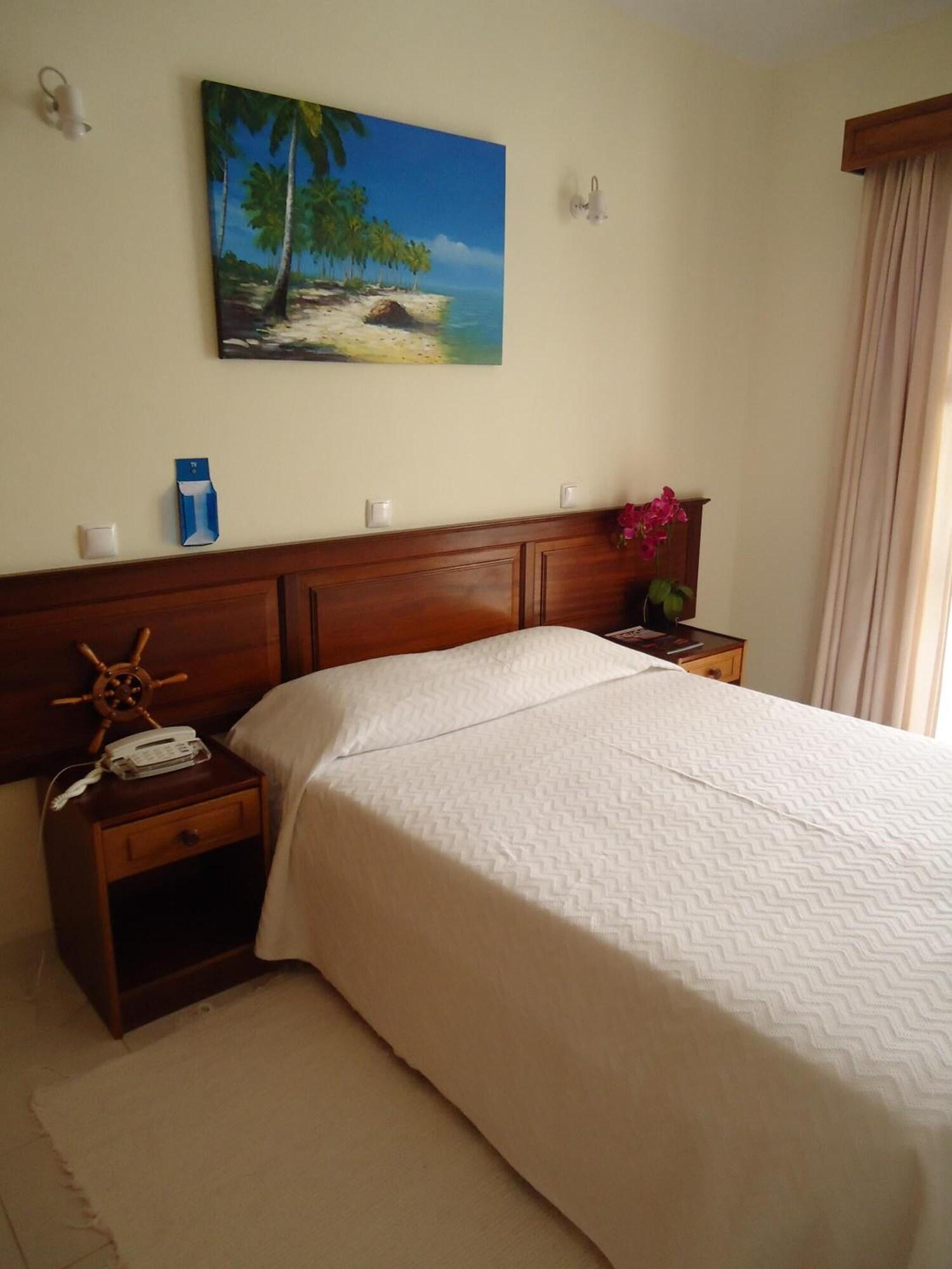 Boutique Hotel Marina S. Roque Lagos Esterno foto